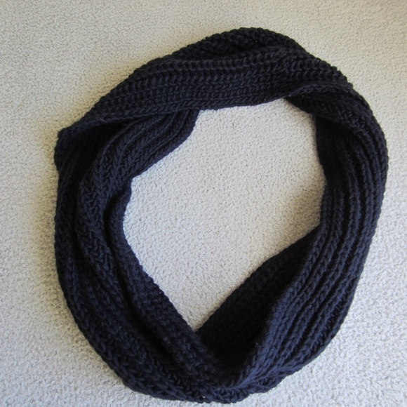 Infinity‎ Scraf-Rose Store Wool Blended,Chucky knit Black Dark Purple ITALY - Picture 3 of 7